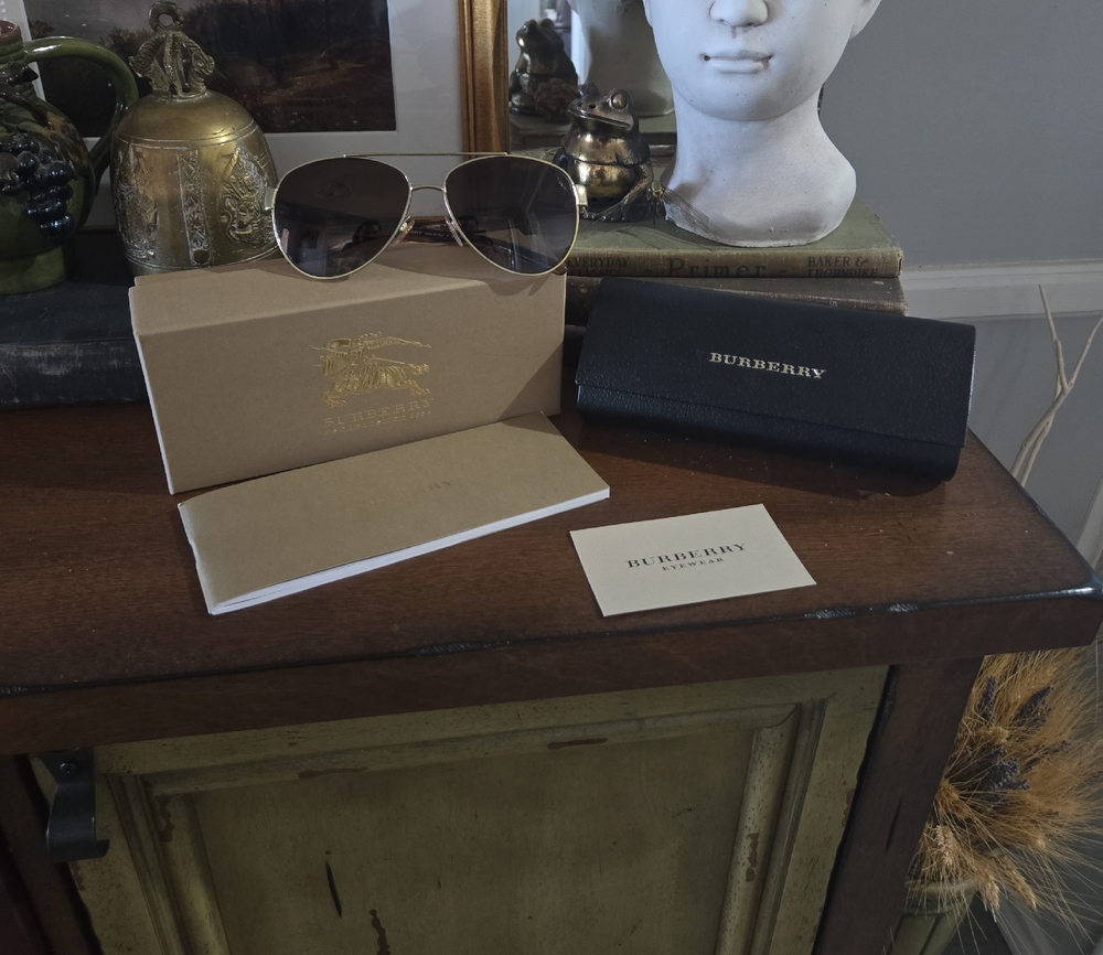 Flash Sale 💲💰Burberry Gold and Black Aviator Sunglasses